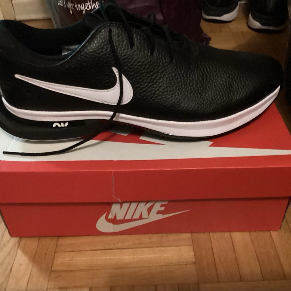 NEW! Nike Air Zoom Victory Tour 3 Men's Black and White Golf Shoes